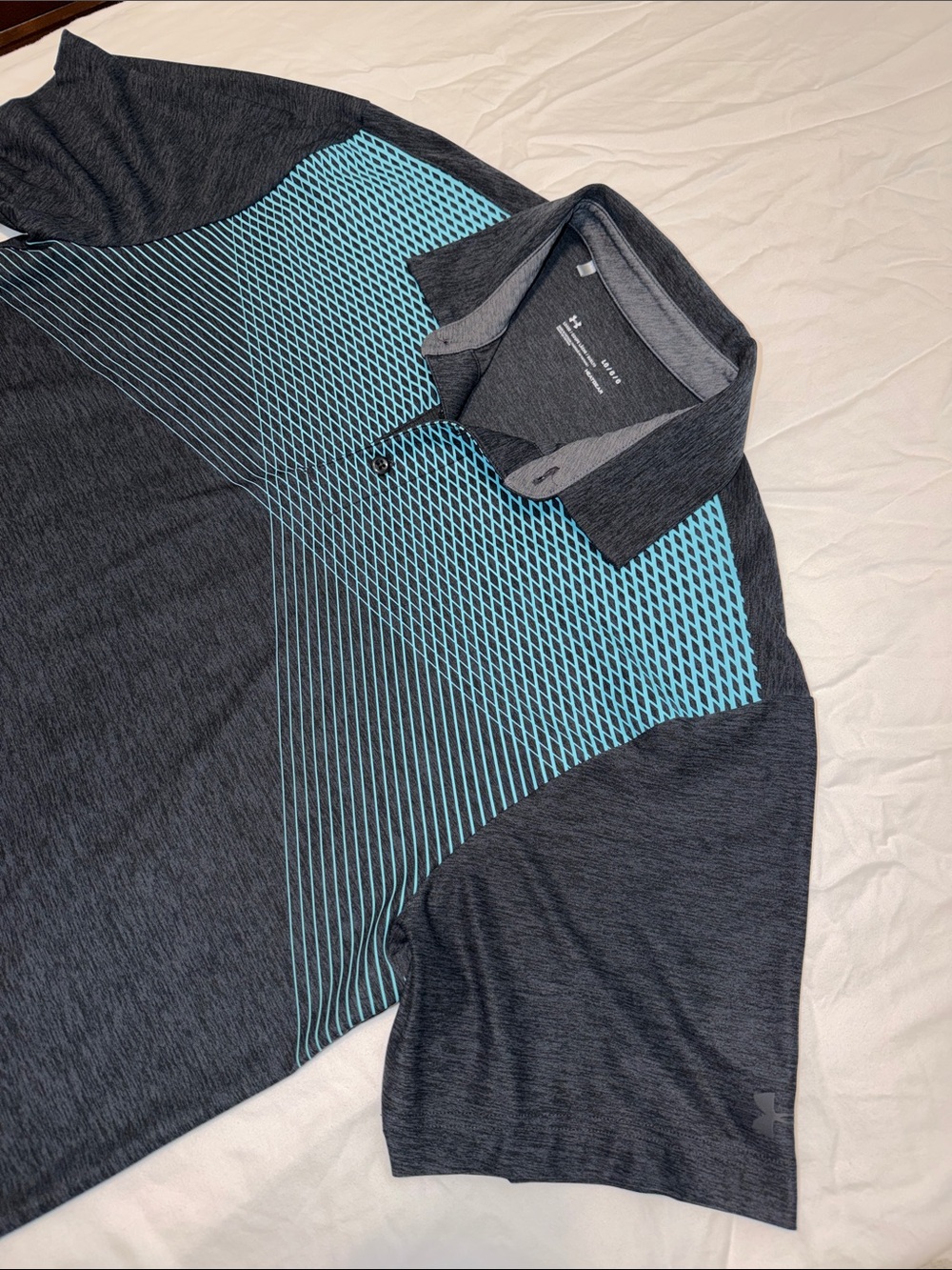 Under Armour Men’s Black & Light Blue Graphic Performance Polo (L)